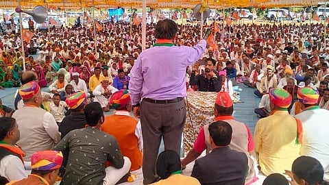 জন আক্রোশ যাত্রা চলাকালীন জনসভা 