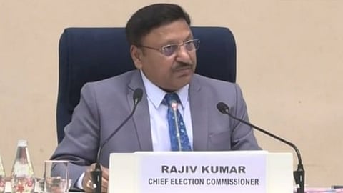 দিল্লি বিধানসভা নির্বাচনের দিন ঘোষণা করছেন মুখ্য নির্বাচন আধিকারিক রাজীব কুমার