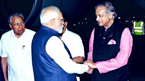 কেরালায় এক মঞ্চে মোদী-বিজয়ন-থারুর! 'অনেকের ঘুম উড়ে যাবে' - ইঙ্গিতপূর্ণ নিশানা প্রধানমন্ত্রীর