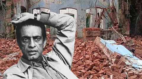 ময়মনসিংহের ওই ভাঙা বাড়ির সঙ্গে সত্যজিতের কোনও সম্পর্ক নেই! বিতর্কের মাঝে আর কী জানাল ঢাকা?