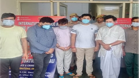 নয়ডায় ভুয়ো পুলিশ থানা খুলে গ্রেপ্তার পশ্চিম্বঙ্গের ৬