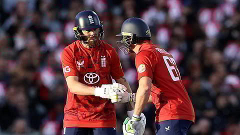 দক্ষিণ আফ্রিকাকে রেকর্ড ব্যবধানে হারালো ইংল্যান্ড