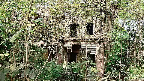 অক্ষয় কুমার দত্তের শতাব্দী প্রাচীন হেরিটেজ বাড়ি