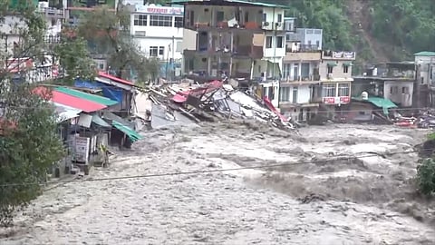 বন্যায় বিপর্যস্ত উত্তরাখণ্ড