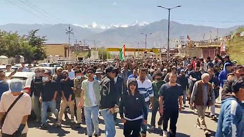 রাজ্য হিসাবে স্বীকৃতির দাবিতে উত্তাল লাদাখ