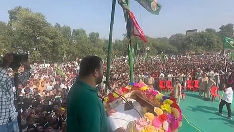 নওয়াদায় নির্বাচনী প্রচারে তেজস্বী যাদব