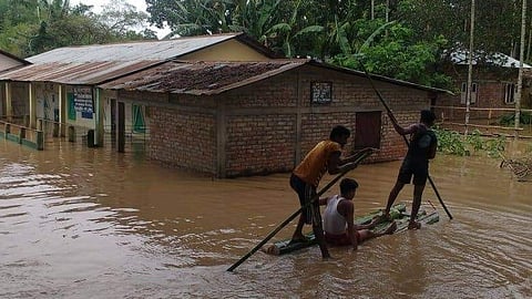 আসামে বন্যা 