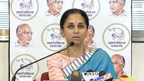 সাংবাদিক সম্মেলনে সুপ্রিয়া সুলে