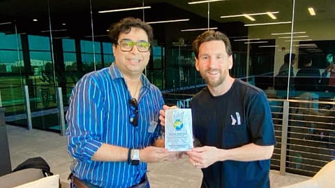 শতদ্রু দত্ত ও লিওনেল মেসি