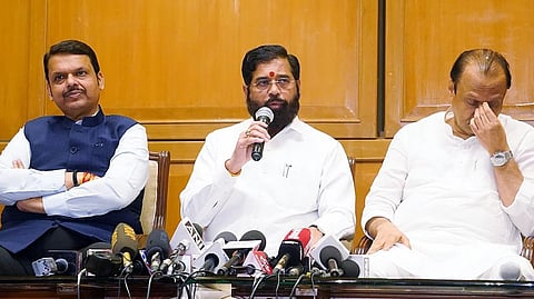 মহারাষ্ট্রের মুখ্যমন্ত্রী দেবেন্দ্র ফড়নবীশ এবং দুই উপ মুখ্যমন্ত্রী একনাথ শিন্ধে ও অজিত পাওয়ার