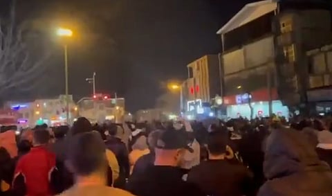 ইরান জুড়ে চলছে সরকারবিরোধী বিক্ষোভ