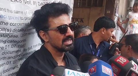 এসআইআর-এর শুনানিতে হাজিরা দিলেন অভিনেতা দেব