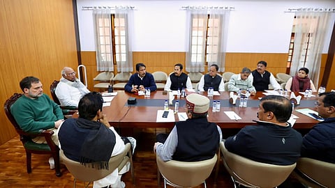 কংগ্রেস হাইকম্যান্ডের সঙ্গে প্রদেশ কংগ্রেস নেতৃত্বের বৈঠক 