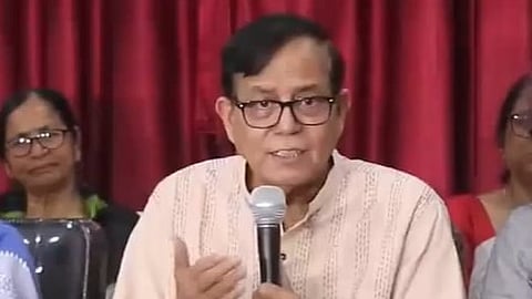 আমরা মঞ্চ দিয়েছিলাম, ওরা প্রথম দিনেই রাস্তায় নামিয়ে দিয়েছে - প্রতীক-উর সম্পর্কে মহম্মদ সেলিম