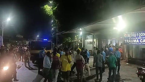 কটকের হাসপাতালে আগুন 