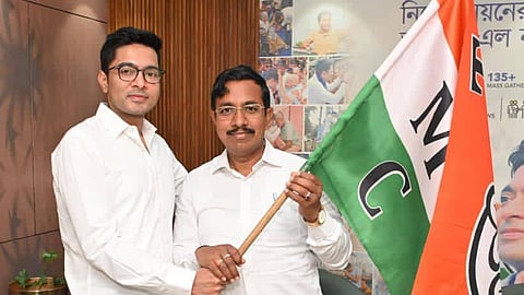 তৃণমূলে যোগ দেবার পর অভিষেক বন্দ্যোপাধ্যায়ের সঙ্গে পবিত্র কর