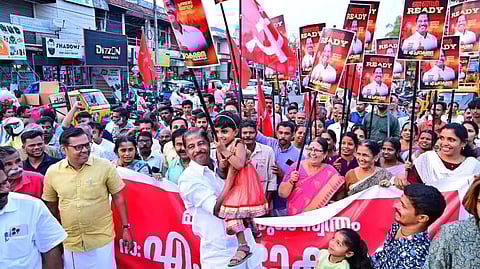 মালমপুঝা বিধানসভা কেন্দ্রের সিপিআই(এম) প্রার্থী এ. প্রভাকরণ, প্রার্থী ঘোষণার পরেই রোড শো তে 