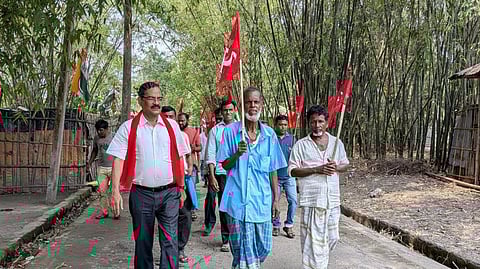 পিপলস্ রিপোর্টারের মুখোমুখি ডাবগ্রাম-ফুলবাড়ী কেন্দ্রের CPIM প্রার্থী দিলীপ সিং