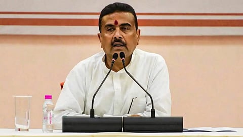 অনুমতি ছাড়া মিডিয়াতে মন্তব্য নয়, পত্রিকাতে লিখতেও পারবেন না; সরকারি কর্মীদের জন্য কড়া নির্দেশিকা