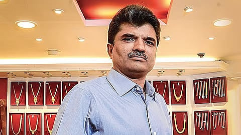 Rajesh Exports: আরও নামলো রাজেশ এক্সপোর্টস-এর শেয়ারের দাম, LIC-র বিনিয়োগ নিয়ে উদ্বেগ কংগ্রেসের