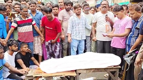 নাবালিকাকে ধর্ষণ করে খুনের অভিযোগে উত্তাল বারুইপুর; পুলিশের ভূমিকায় প্রশ্ন স্থানীয়দের