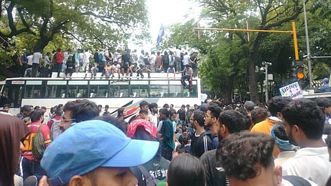 দিল্লিতে ছাত্র যুবদের চলো সংসদ অভিযান 