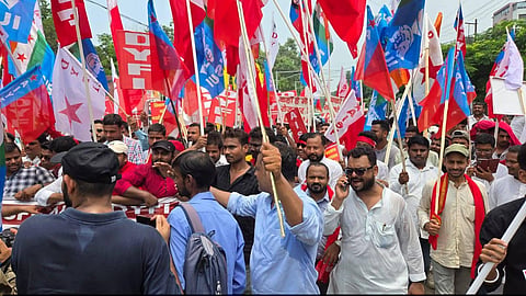 পাটনায় ছাত্র বিক্ষোভ