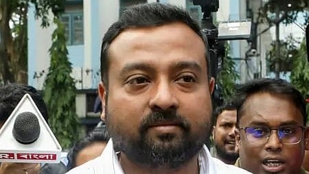 সুপ্রিম কোর্ট রক্ষাকবচ তুলতেই কালীঘাট থেকে গ্রেপ্তার অভিষেক বন্দ্যোপাধ্যায়ের আপ্ত সহায়ক সুমিত রায়