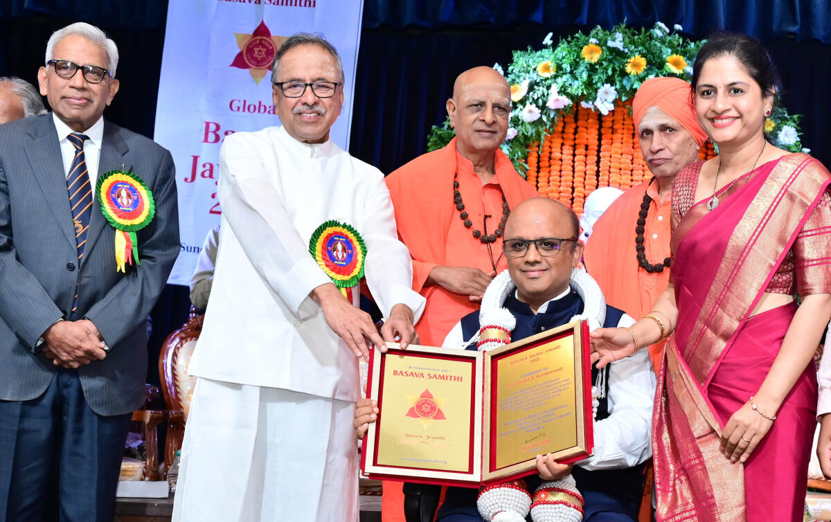 ಸುಶಿಕ್ಷಿತರಿಂದಲೇ ಭ್ರಷ್ಟಾಚಾರ ಹೆಚ್ಚು: ಸಾಣೇಹಳ್ಳಿ ಪಂಡಿತಾರಾಧ್ಯ ಶಿವಾಚಾರ್ಯ ಸ್ವಾಮೀಜಿ