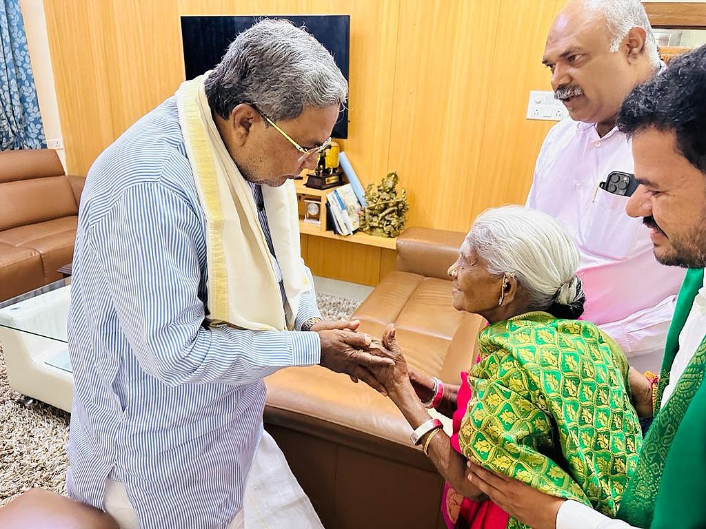 ಸಿಎಂ ಸಿದ್ದರಾಮಯ್ಯಗೆ ಸಾಲು ಮರದ ತಿಮ್ಮಕ್ಕ ಶುಭ ಹಾರೈಕೆ

