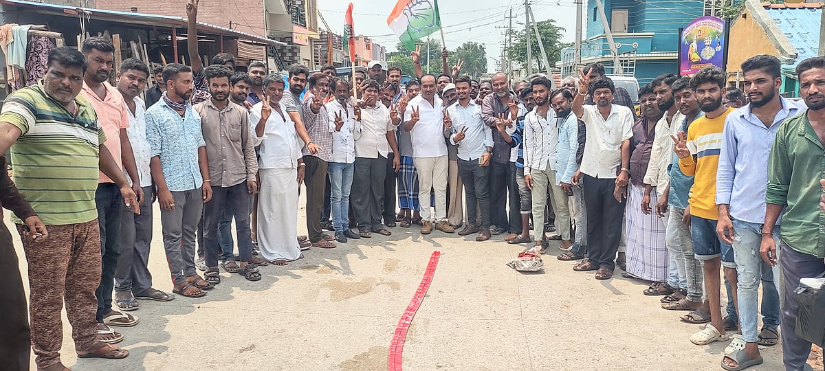 ಸಿದ್ದರಾಮಯ್ಯ ಗೆಲುವು; ಕಾರ್ಯಕರ್ತರ ವಿಜಯೋತ್ಸವ