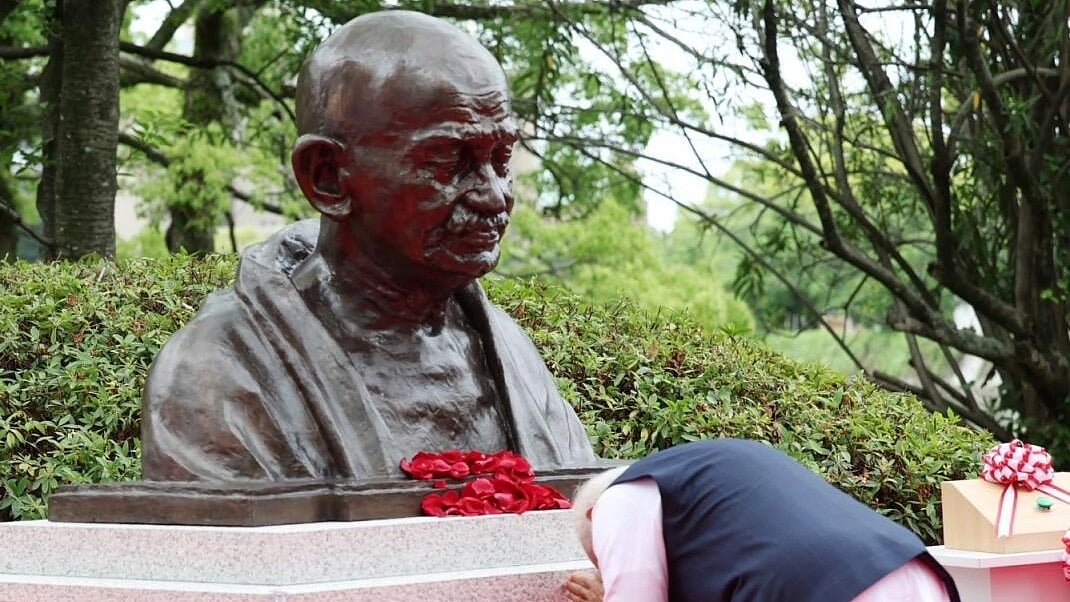 ಹಿರೋಷಿಮಾದಲ್ಲಿ ಗಾಂಧೀಜಿ ಪುತ್ಥಳಿ ಅನಾವರಣಗೊಳಿಸಿದ ಪ್ರಧಾನಿ ನರೇಂದ್ರ ಮೋದಿ