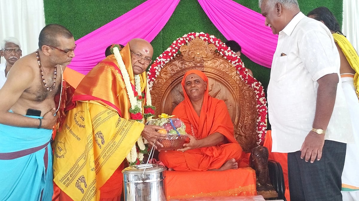 ಸಂಪಾದನೆಯ ಶೇ.10 ರಷ್ಟು ಸಮಾಜಕ್ಕೆ ಮೀಸಲಿಡಿ: ಜಯೇಂದ್ರಪುರಿ ಸ್ವಾಮೀಜಿ