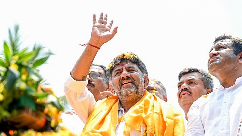 ಡಿ.ಕೆ ಶಿವಕುಮಾರ್‌ ಹೆಸರಿನಲ್ಲಿ ಪ್ರಮಾಣವಚನ ಸ್ವೀಕರಿಸಿದ ಚೆನ್ನಗಿರಿ ಶಾಸಕ ಬಸವರಾಜು