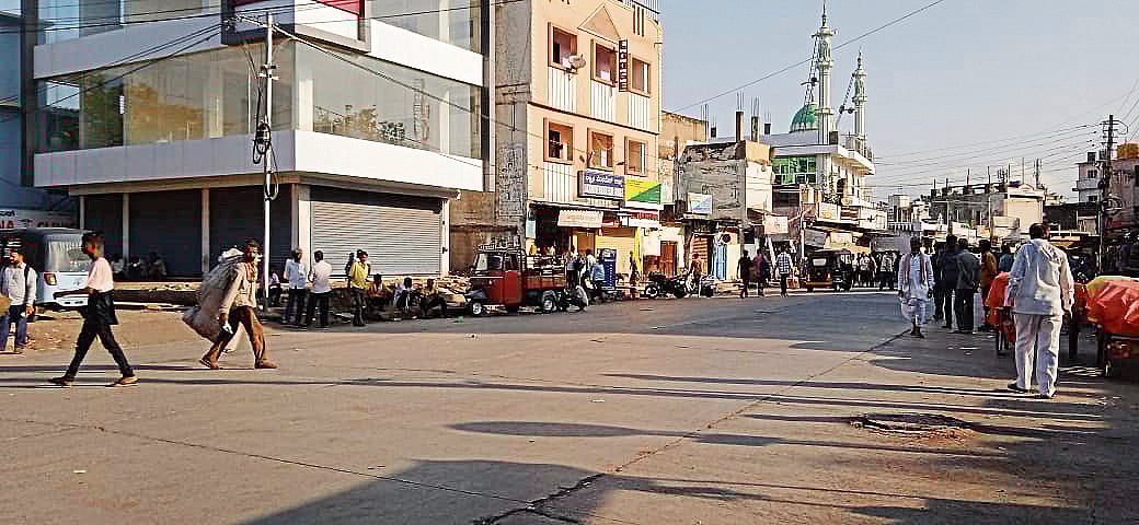 ಚುನಾವಣಾ ಪ್ರಚಾರಕ್ಕೆ ದಿನಗೂಲಿ ಕಾರ್ಮಿಕರು