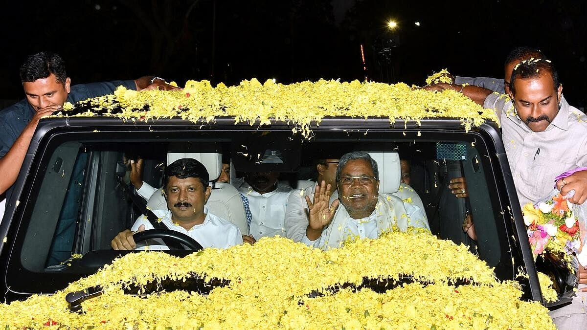 ಜೀರೊ ಟ್ರಾಫಿಕ್ ನಂತರ ಈಗ ಹಾರ, ಶಲ್ಯ ಬೇಡವೆಂದ ಸಿದ್ದರಾಮಯ್ಯ: ಪುಸ್ತಕ ಕೊಡಲು ಸಿಎಂ ಸಲಹೆ