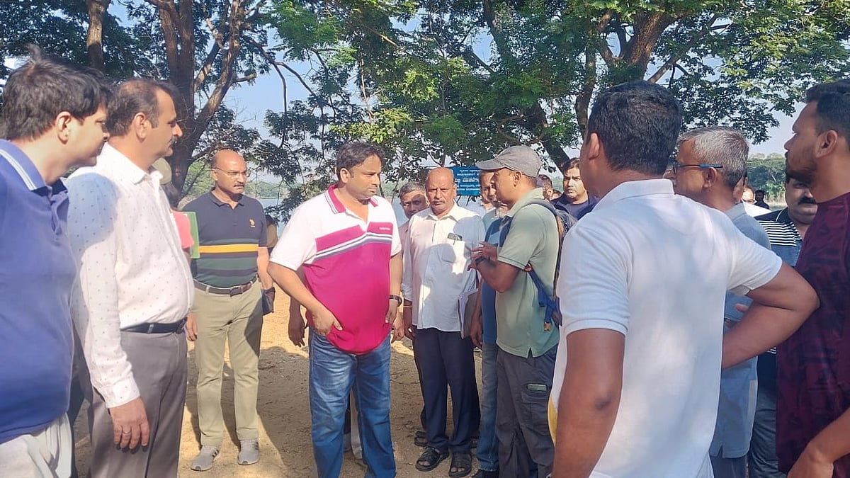 ಪ್ರಜಾವಾಣಿ ಸರಣಿ ವರದಿ ಪರಿಣಾಮ: ಕುಕ್ಕರಹಳ್ಳಿ ಕೆರೆಗೆ ಭೇಟಿ ನೀಡಿದ ಜಿಲ್ಲಾಧಿಕಾರಿ