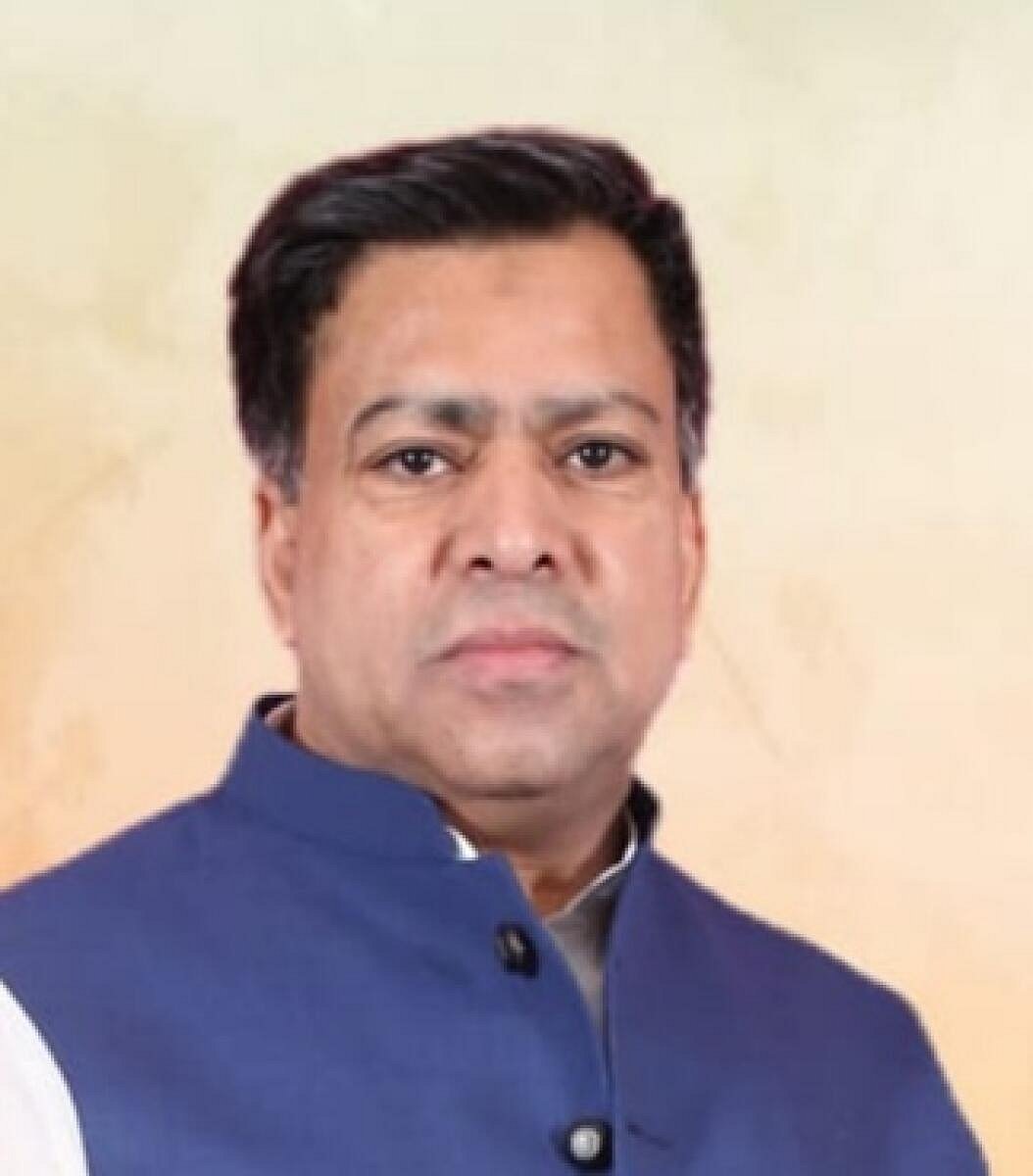 ಹಣದ ಹಿಂದೆ ಬೆನ್ನು ಬೀಳುವ ಶ್ರೀನಾಥ್‌ ಗ್ಯಾಂಗ್‌: ಮೌನ ಮುರಿದ ಇಕ್ಬಾಲ್‌ ಅನ್ಸಾರಿ

