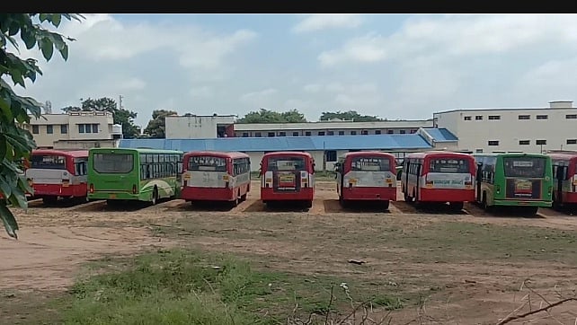 ಚುನಾವಣೆಗೆ ಸಕಲ ಸಿದ್ದತೆ: ಕರ್ತವ್ಯಕ್ಕೆ ತೆರಳಿದ ಸಿಬ್ಬಂದಿ