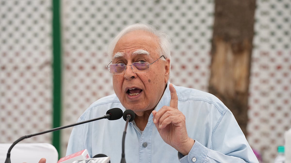 ಧಾರ್ಮಿಕ ಆಚರಣೆಗಳಿಲ್ಲದ, ಎಲ್ಲರನ್ನು ಸಮಾನವಾಗಿ ಕಾಣುವ ಸಂಸತ್ ಭವನ ಬೇಕಿದೆ: ಸಿಬಲ್‌