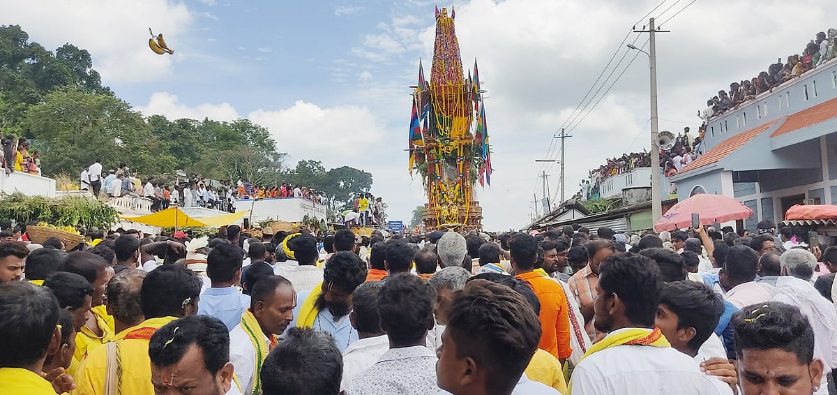 ರಂಗನಾಥನ ಸನ್ನಿಧಿಯಲ್ಲಿ ದೊಡ್ಡಜಾತ್ರೆ ವೈಭವ, ಕಣ್ತುಂಬಿಕೊಂಡ ಸಹಸ್ರಾರು ಭಕ್ತರು