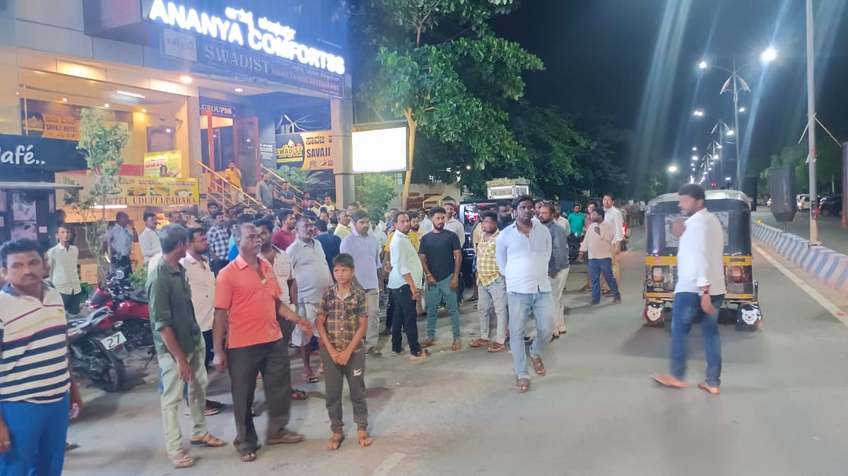 ಆನಂದ್‌ ಸಿಂಗ್‌–ವೇಣುಗೋಪಾಲ್‌ ವಾಗ್ವಾದ: ಬಿಗುವಿನ ವಾತಾವರಣ