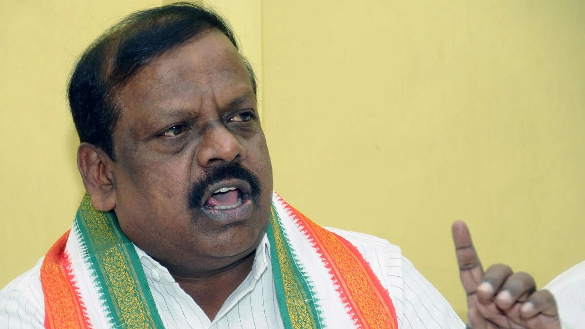 ಜಗದೀಶ ಶೆಟ್ಟರ್‌ ವಿಷಯದಲ್ಲಿ ಮಾತನಾಡಲು ಮಠಾಧೀಶರಿಗೆ ಧೈರ್ಯವಿಲ್ಲ: ಎಲ್. ಹನುಮಂತಯ್ಯ