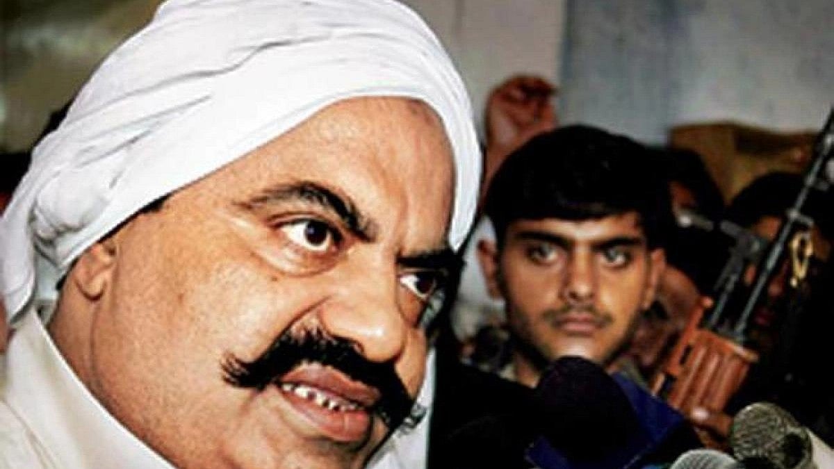 ಗ್ಯಾಂಗ್‌ಸ್ಟರ್‌ ಅತೀಕ್ ಹತ್ಯೆ: ನಿವೃತ್ತ ನ್ಯಾಯಮೂರ್ತಿ ನೇತೃತ್ವದಲ್ಲಿ ಆಯೋಗಕ್ಕೆ ಮನವಿ