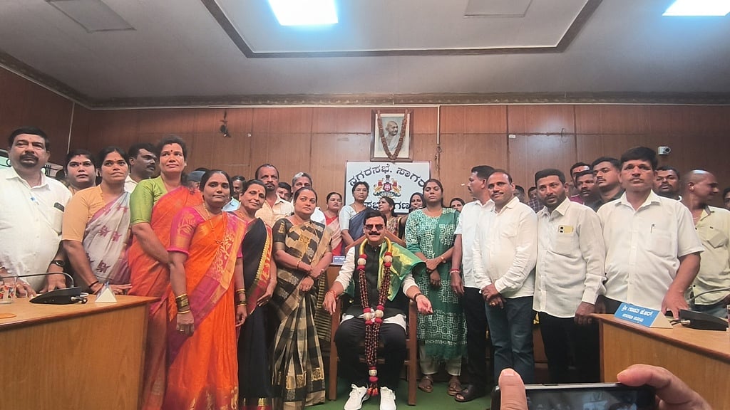 ದ್ವೇಷದ ಬದಲು ಪ್ರೀತಿಯ ರಾಜಕಾರಣ ನೆಲೆಯೂರಲಿ: ಬೇಳೂರು 