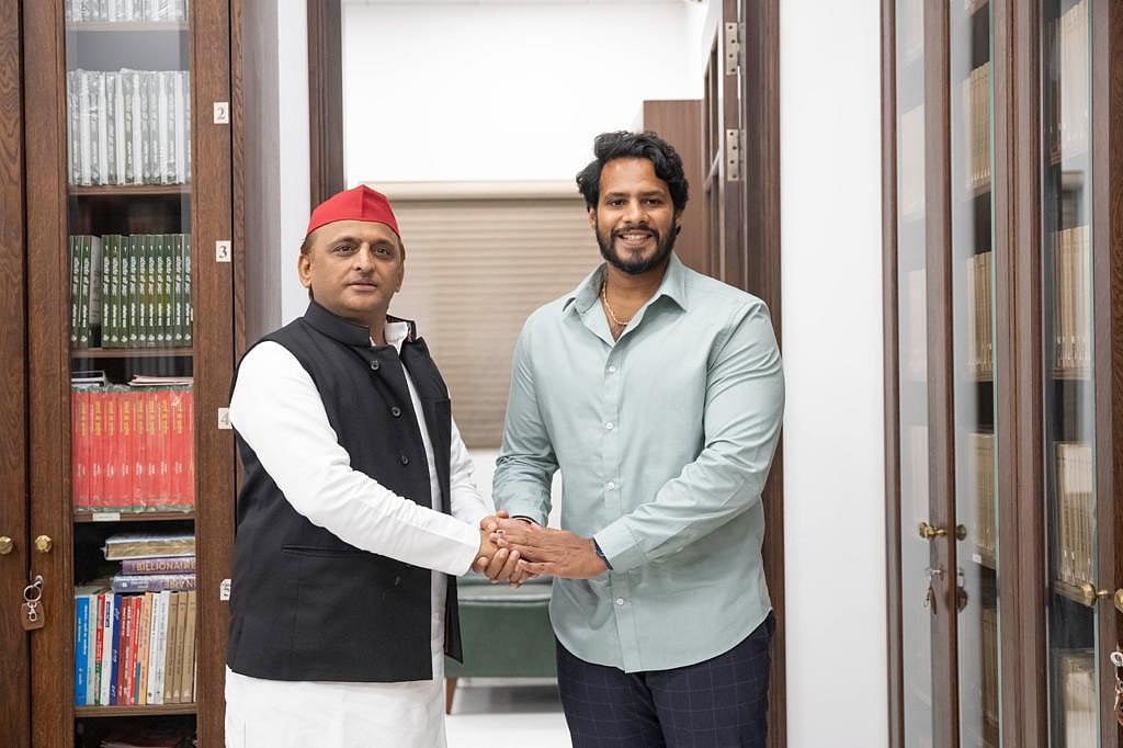 ಅಖಿಲೇಶ್ ಭೇಟಿಯಾದ ನಿಖಿಲ್: ರಾಜಕೀಯ ವಿದ್ಯಮಾನಗಳ ಕುರಿತು ಚರ್ಚೆ