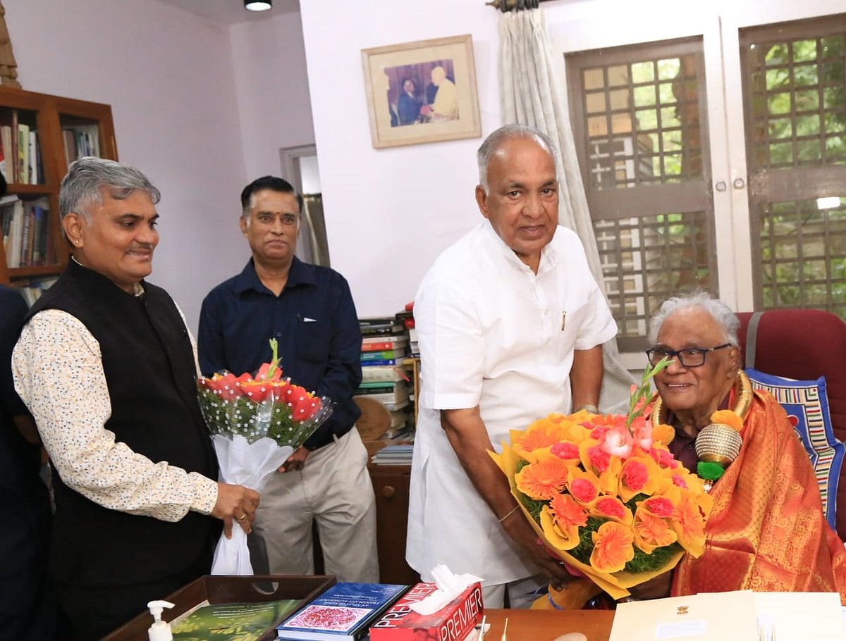 ವಿಜ್ಞಾನಿ ಸಿ.ಎನ್.ಆರ್ ರಾವ್ ಅವರಿಗೆ 90ನೇ ಹುಟ್ಟುಹಬ್ಬ: ಸಚಿವ ಬೋಸರಾಜು ಅವರಿಂದ ಶುಭಾಶಯ