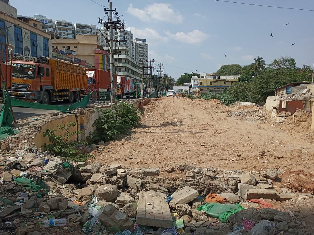 ಬೆಂಗಳೂರು | ಕಟ್ಟಡ ತೆರವು ಸ್ಥಗಿತ: ನಿರ್ಮಾಣವಾಗದ ‘ಅಂಡರ್‌ಪಾಸ್‌’