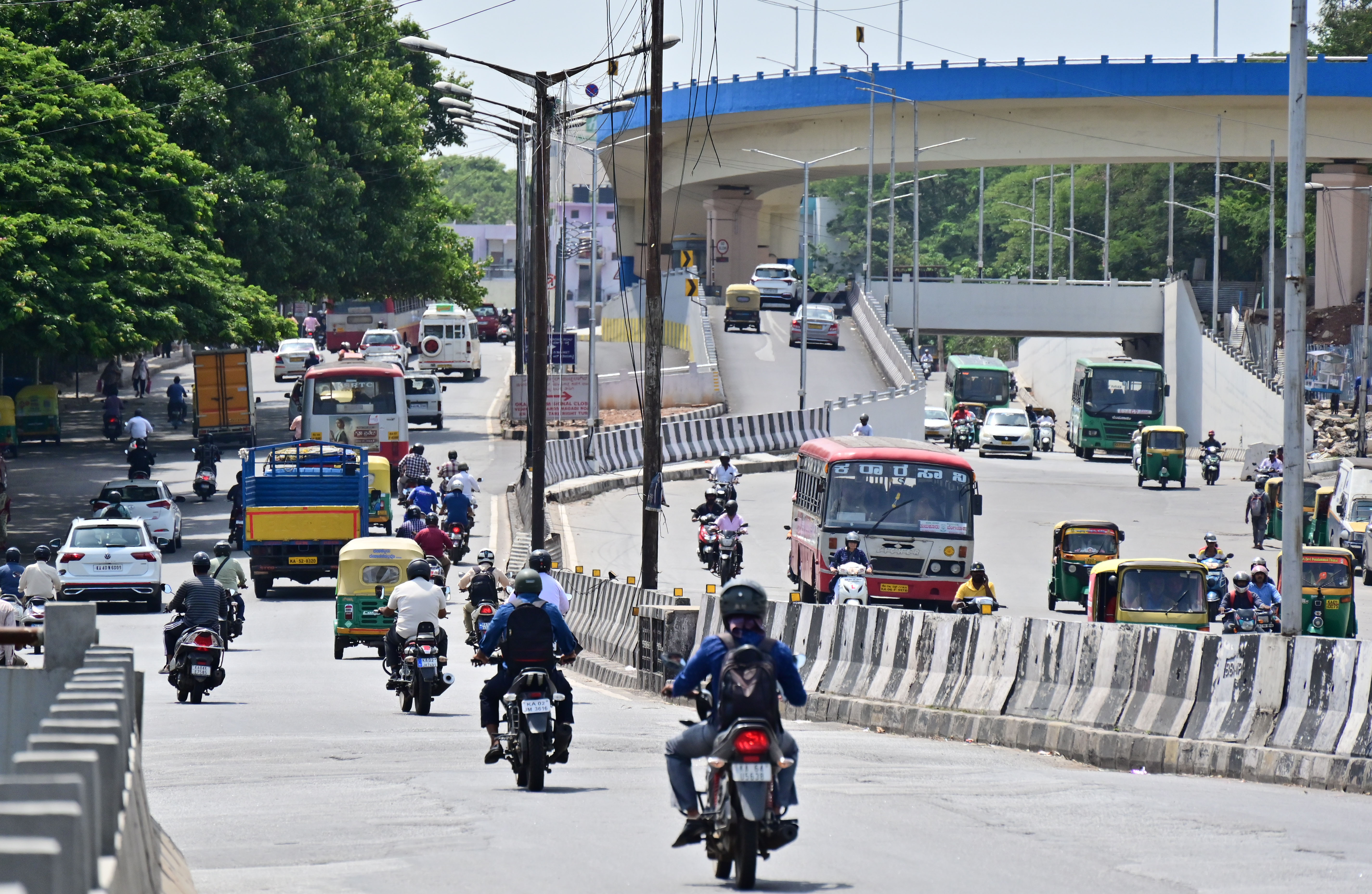 ಓಕಳೀಪುರದಿಂದ ರಾಜಾಜಿನಗರ ಪ್ರವೇಶ ದ್ವಾರದವರೆಗೆ ಇತ್ತೀಚೆಗೆ ಪೂರ್ಣಗೊಂಡಿರುವ ಮೇಲ್ಸೇತುವೆ ರಸ್ತೆ