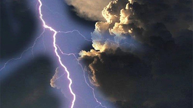 ರಾಜ್ಯದ ವಿವಿಧೆಡೆ ಮಳೆ: ಸಿಡಿಲಿಗೆ ರೈತ ಸಾವು